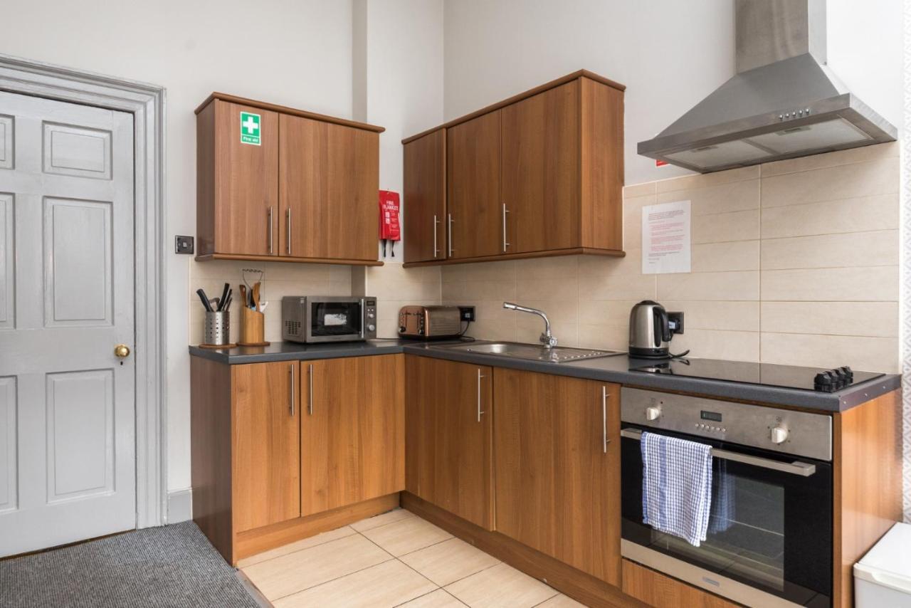Unique 2 Bedroom Castle Suite Apartment - Near Edinburgh Castle & Royal Mile Bagian luar foto