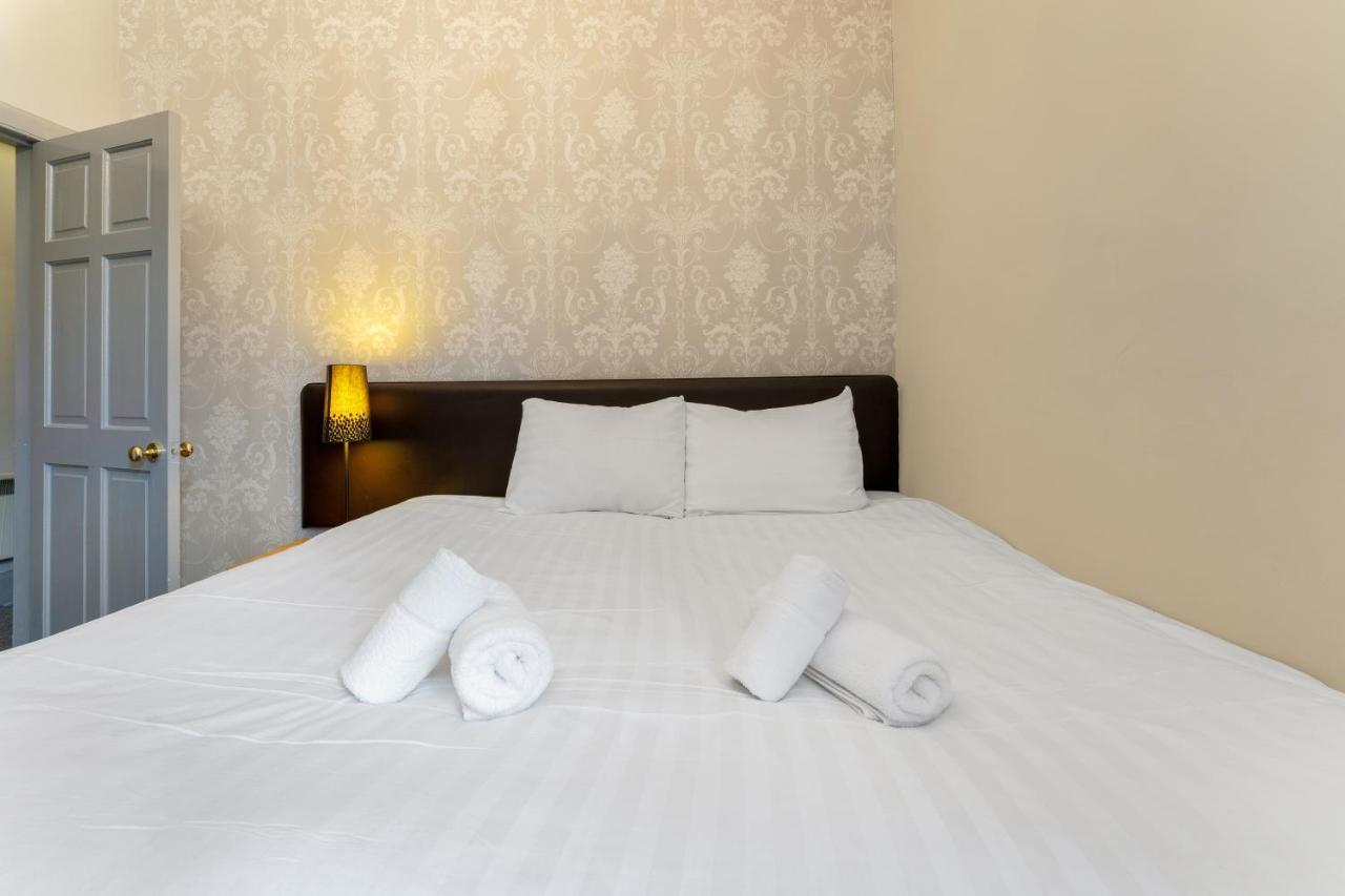 Unique 2 Bedroom Castle Suite Apartment - Near Edinburgh Castle & Royal Mile Bagian luar foto