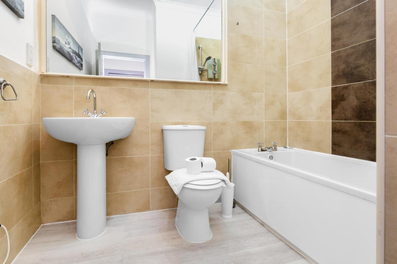 Unique 2 Bedroom Castle Suite Apartment - Near Edinburgh Castle & Royal Mile Bagian luar foto
