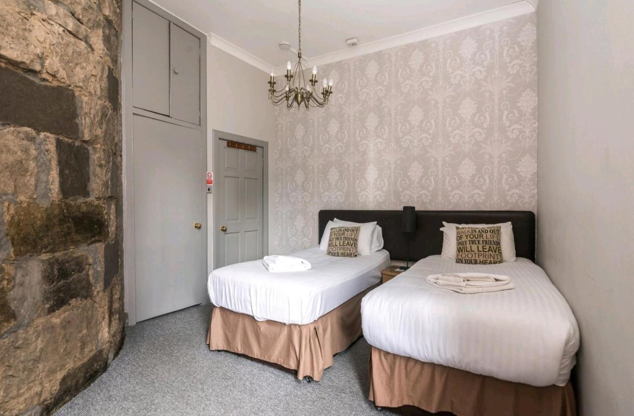 Unique 2 Bedroom Castle Suite Apartment - Near Edinburgh Castle & Royal Mile Bagian luar foto