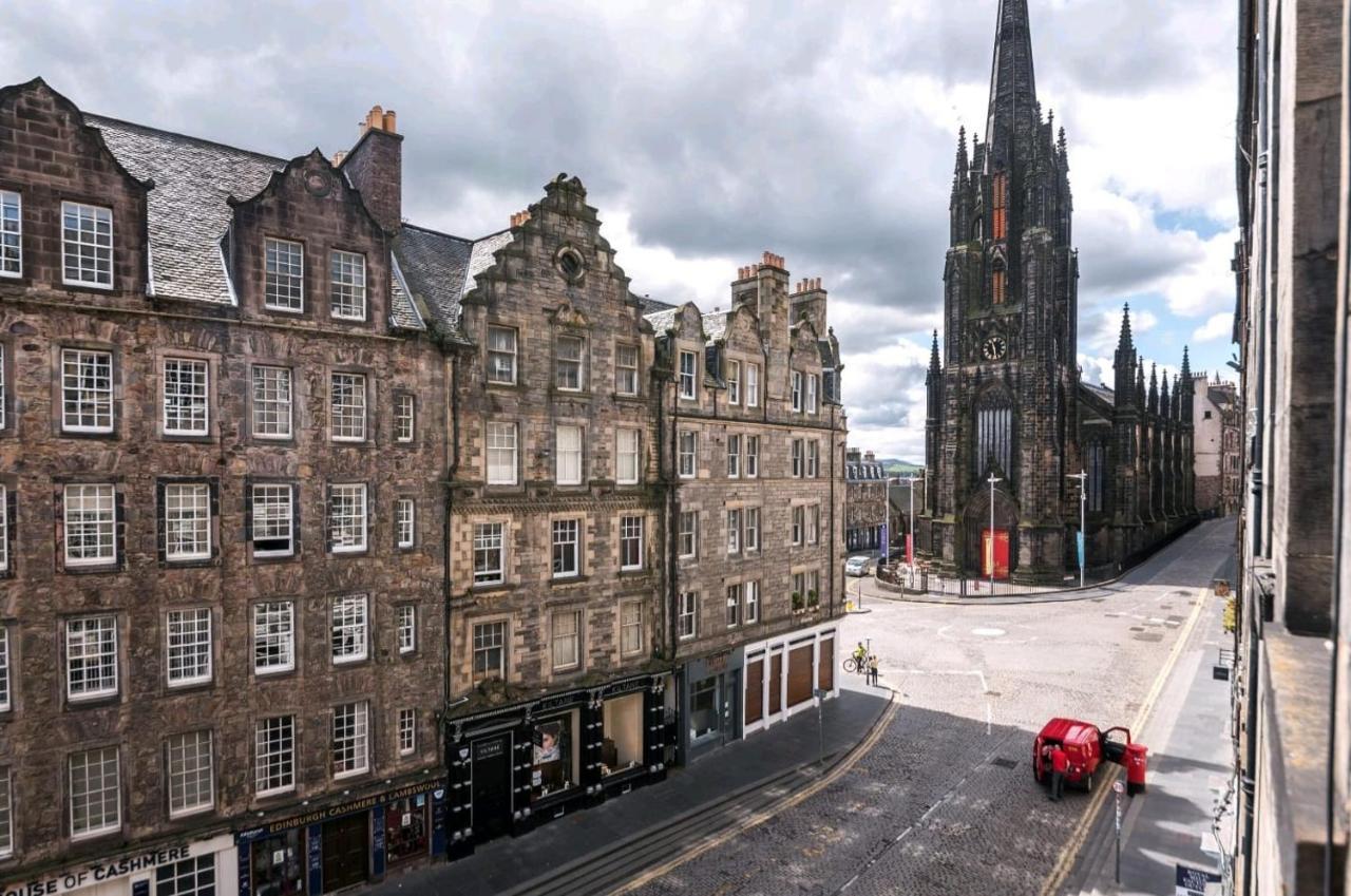 Unique 2 Bedroom Castle Suite Apartment - Near Edinburgh Castle & Royal Mile Bagian luar foto