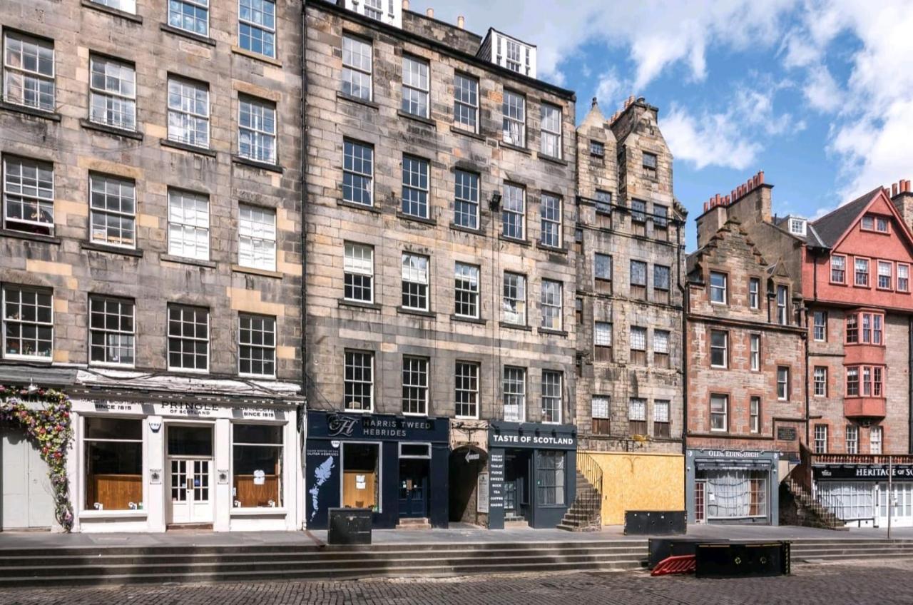 Unique 2 Bedroom Castle Suite Apartment - Near Edinburgh Castle & Royal Mile Bagian luar foto