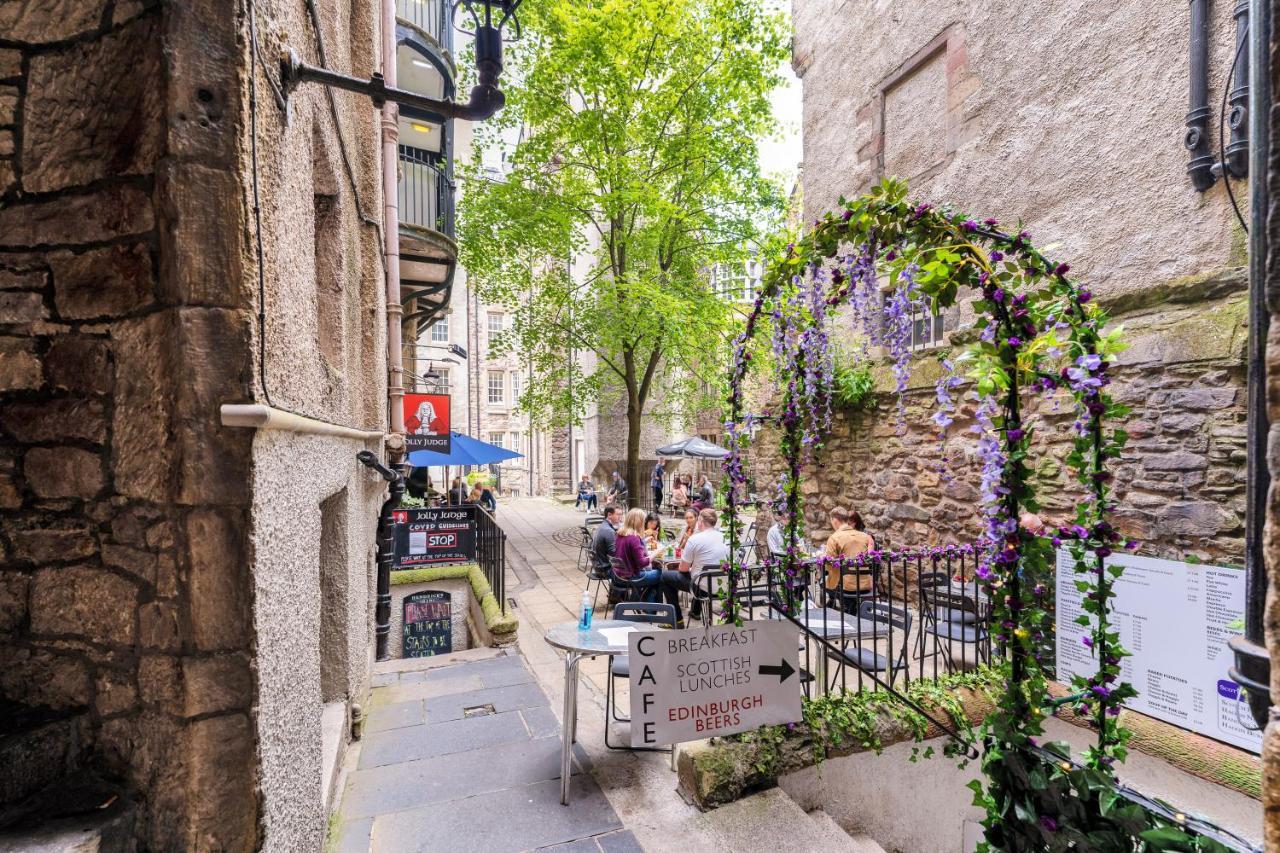 Unique 2 Bedroom Castle Suite Apartment - Near Edinburgh Castle & Royal Mile Bagian luar foto