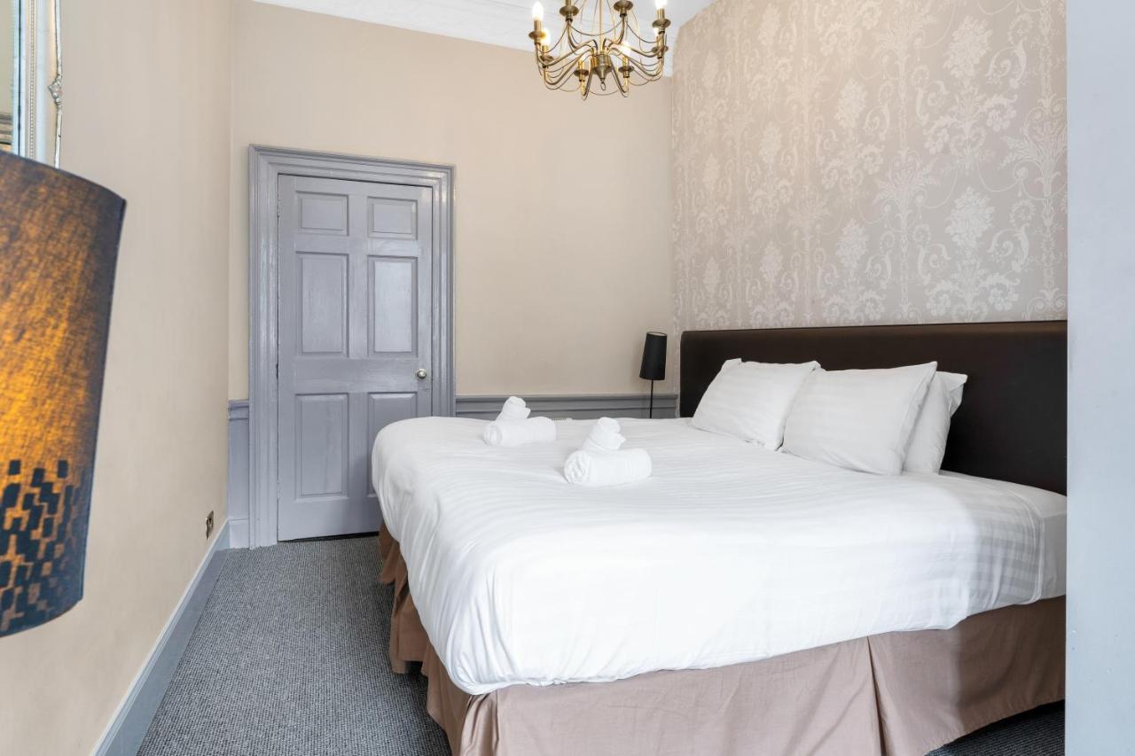 Unique 2 Bedroom Castle Suite Apartment - Near Edinburgh Castle & Royal Mile Bagian luar foto