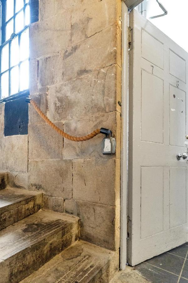 Unique 2 Bedroom Castle Suite Apartment - Near Edinburgh Castle & Royal Mile Bagian luar foto